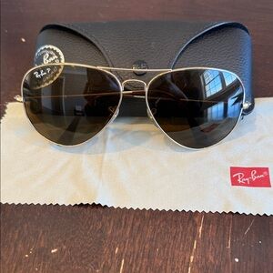 Ray-Ban Gold Frame Aviator Sunglasses